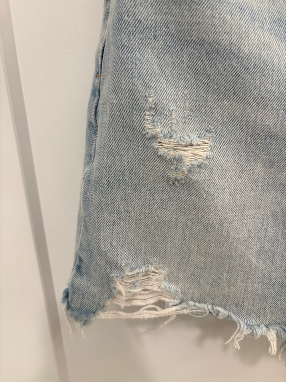AGOLDE Quinn High Rise Denim Distressed Mini Skirt in Vega Size 26 - Picture 6 of 15